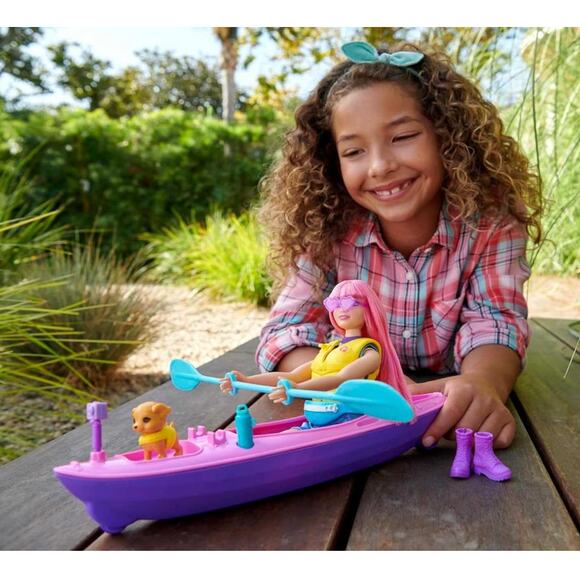 Barbie It Takes Two Doll & Accessories Playset, NEW in Box - Picture 3 of 6